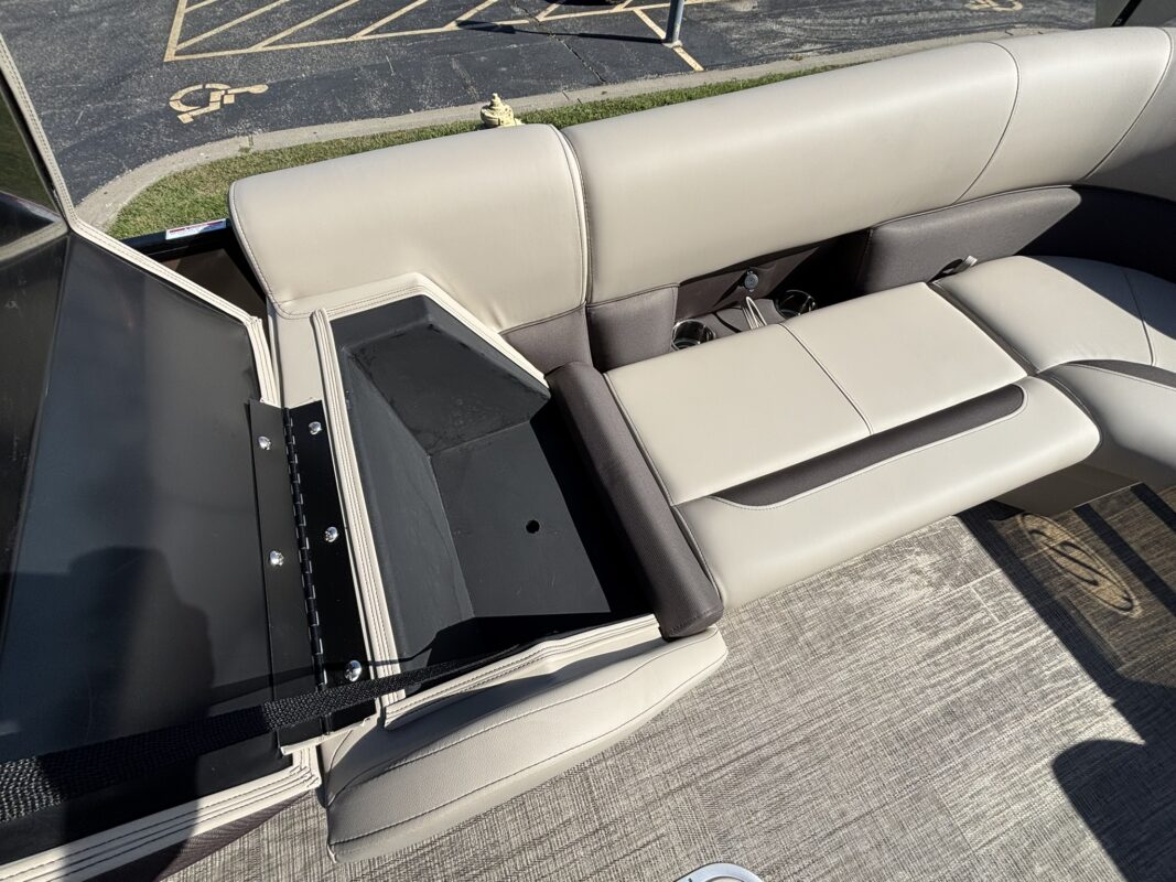 2027 Bentley 223 Legacy Swingback