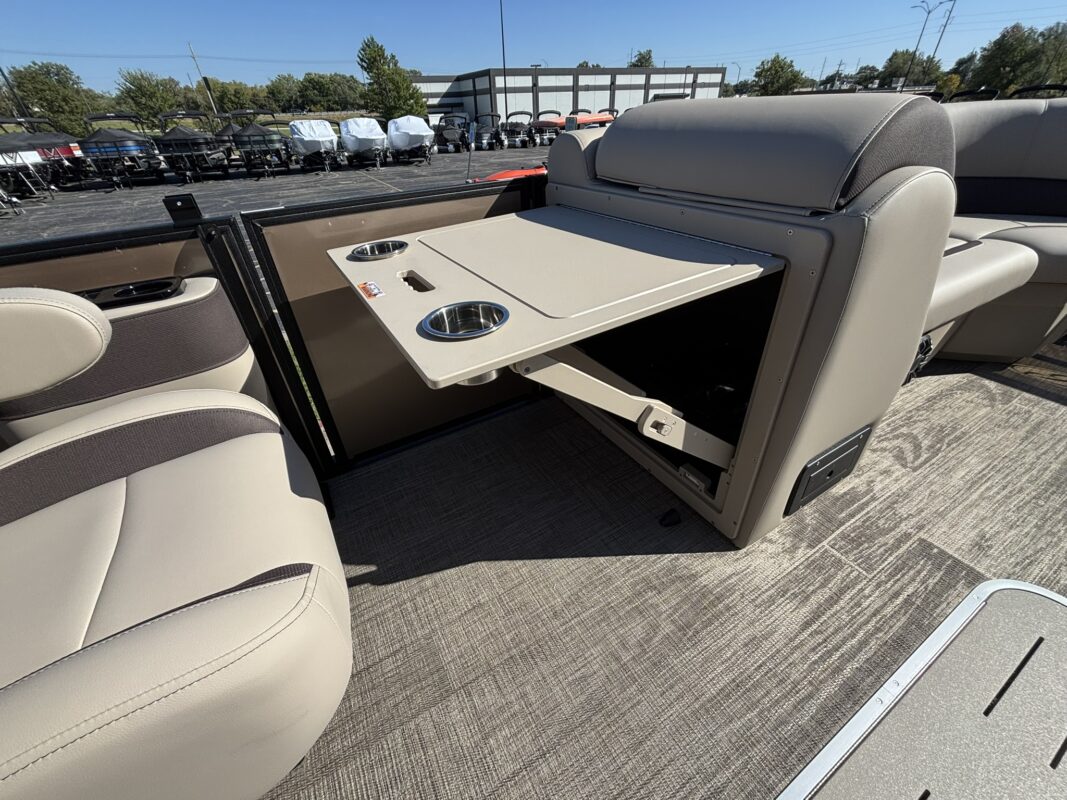 2027 Bentley 223 Legacy Swingback