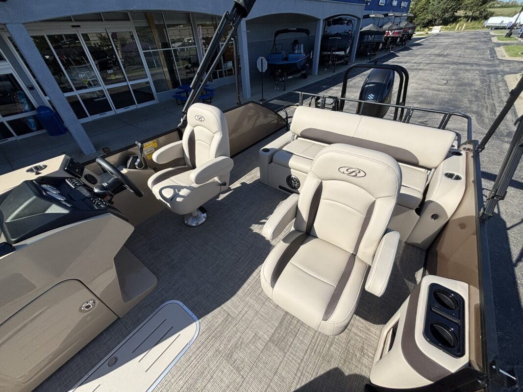 2027 Bentley 223 Legacy Swingback
