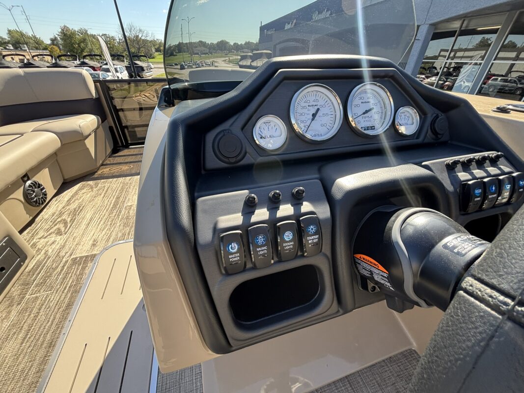 2027 Bentley 223 Legacy Swingback