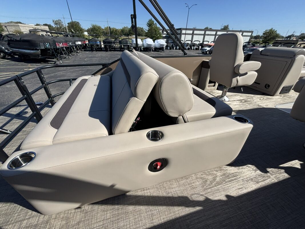 2027 Bentley 223 Legacy Swingback