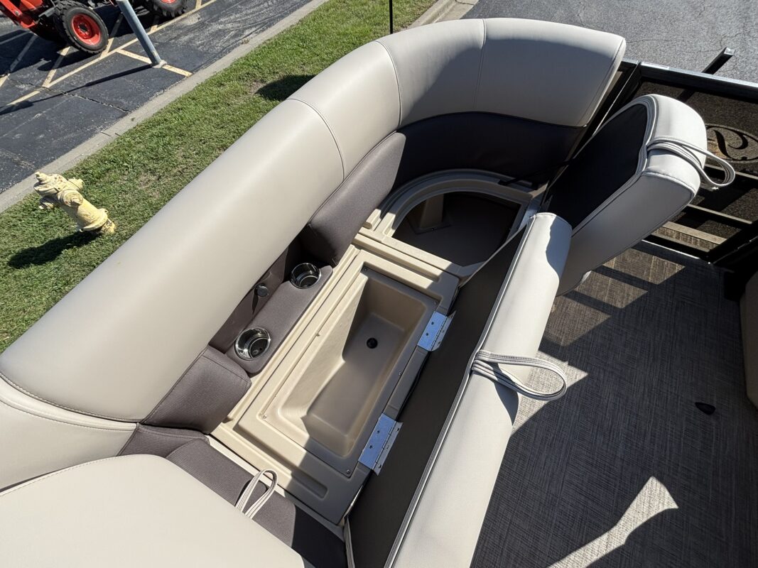 2027 Bentley 223 Legacy Swingback