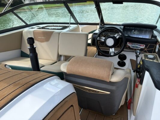 2022 Nautique Ski 200
