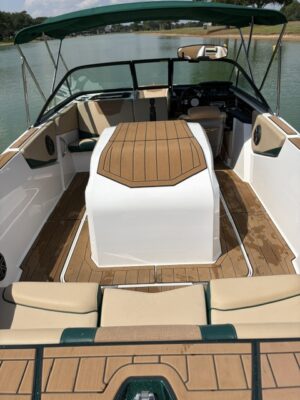 2022 Nautique Ski 200