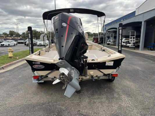2020 Lowe 22 Bay