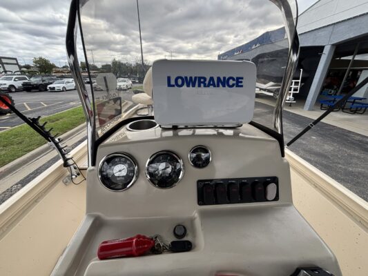 2020 Lowe 22 Bay