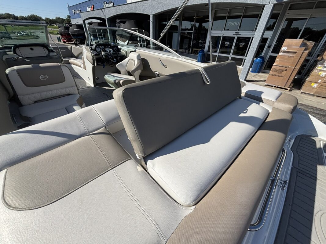 2020 Crownline 225 SS