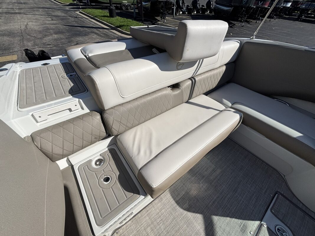 2020 Crownline 225 SS