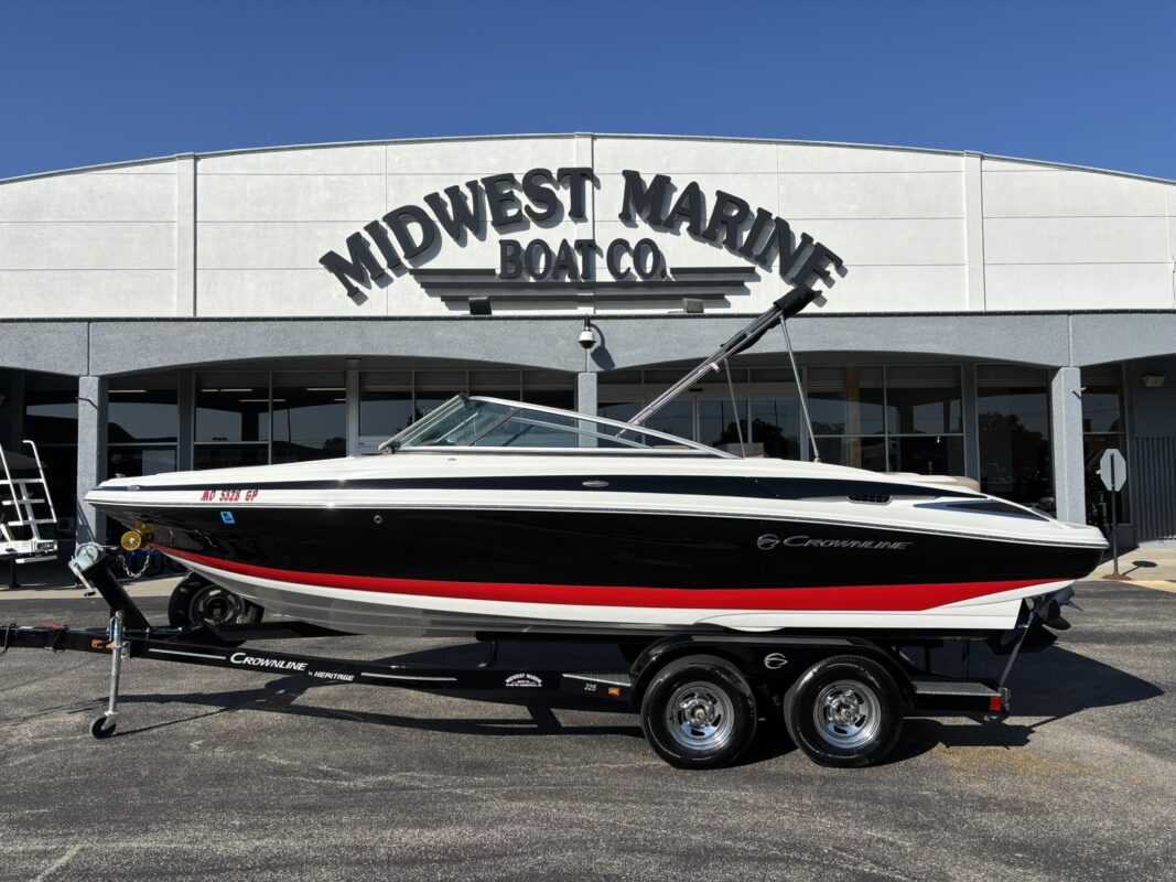 2020 Crownline 225 SS