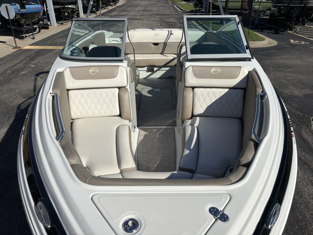 2020 Crownline 225 SS