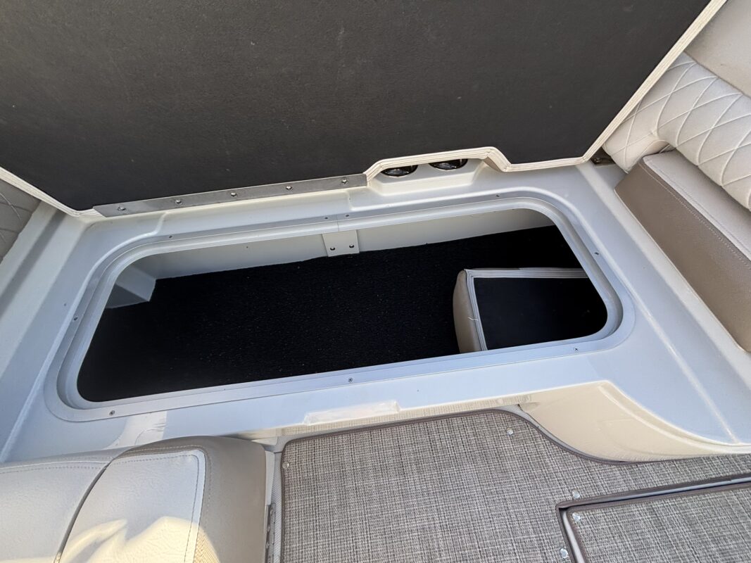 2020 Crownline 225 SS