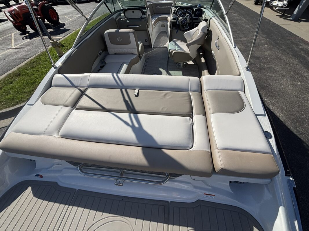 2020 Crownline 225 SS