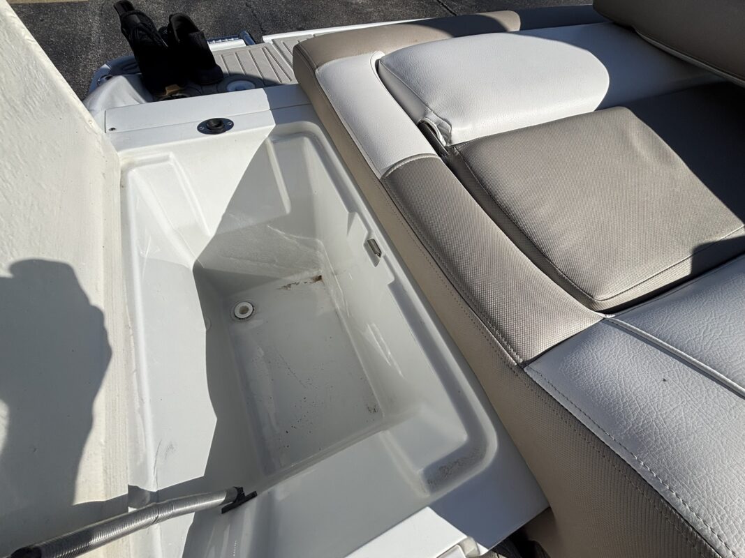 2020 Crownline 225 SS