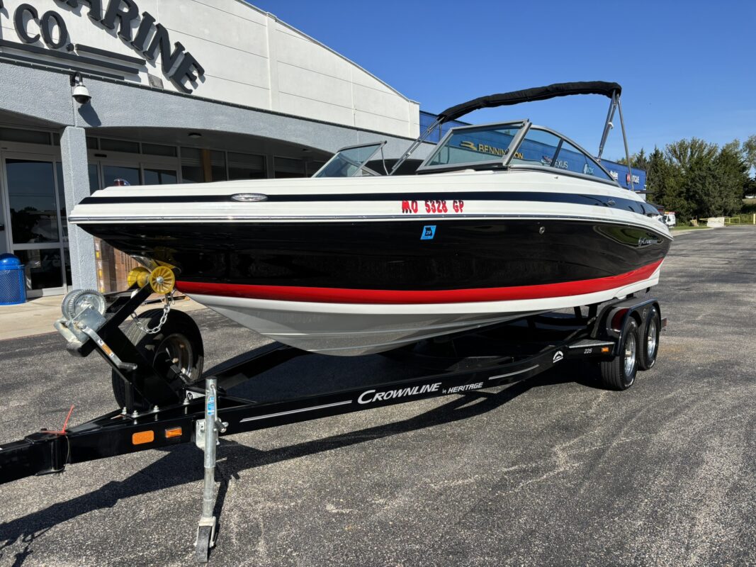 2020 Crownline 225 SS
