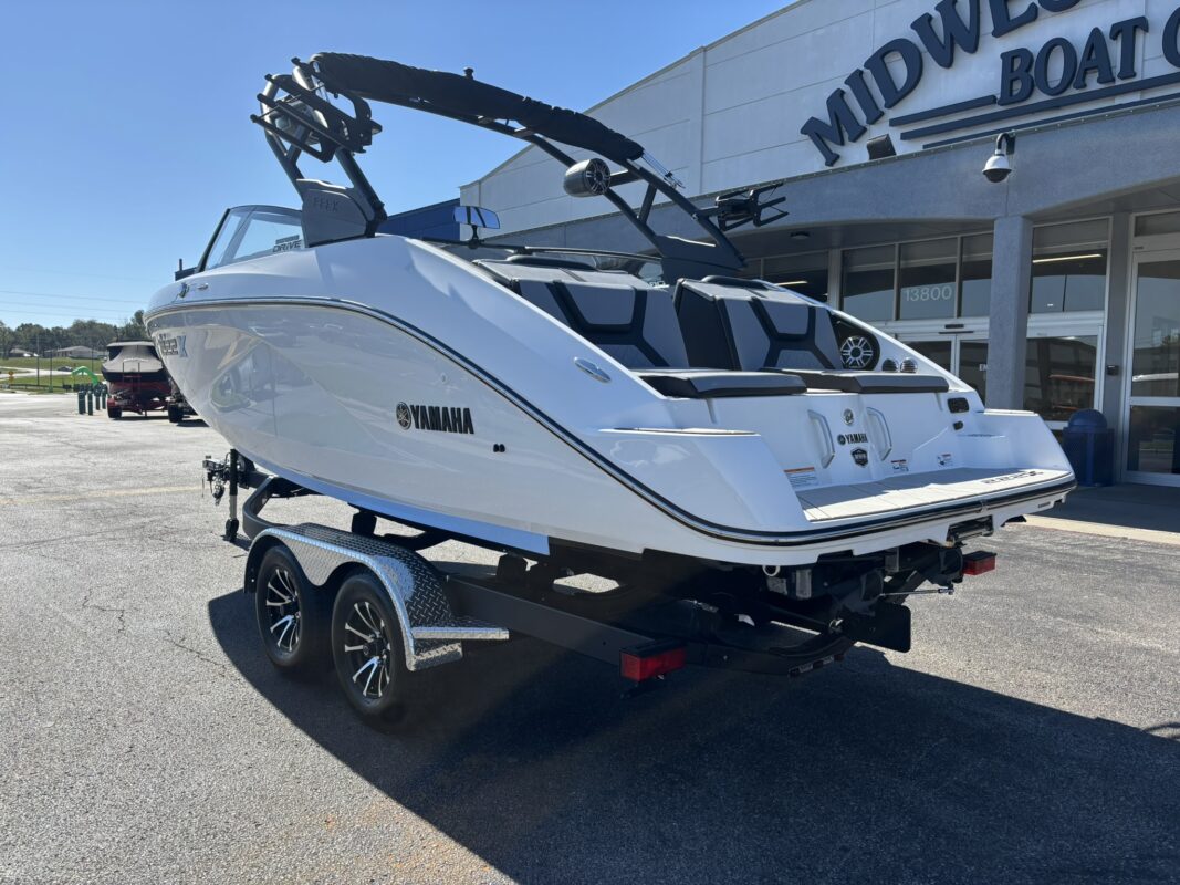 2027 YAMAHA JET 222 XD