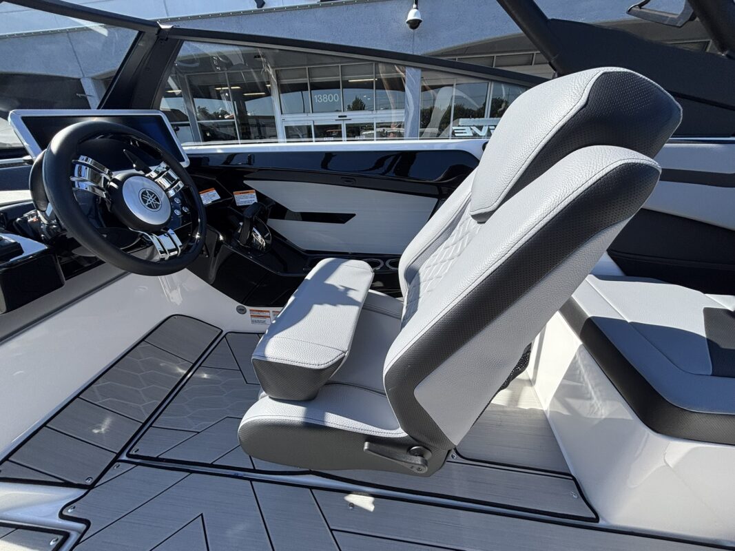 2027 YAMAHA JET 222 XD