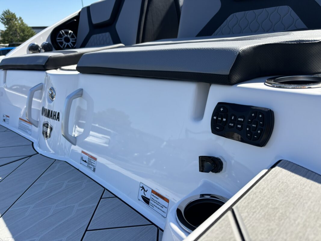 2027 YAMAHA JET 222 XD