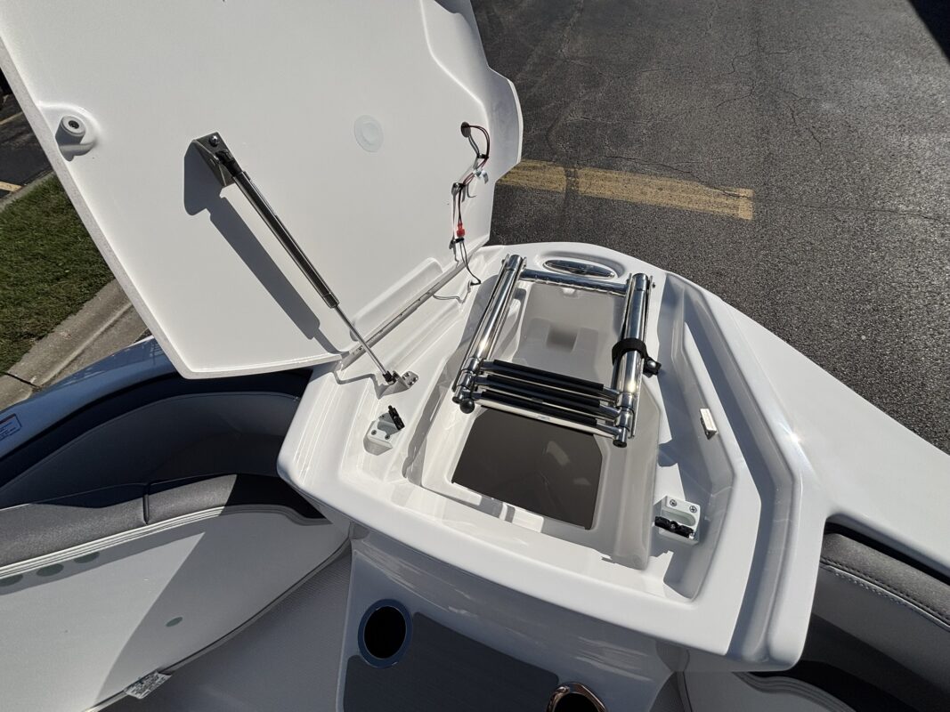 2027 YAMAHA JET AR 250