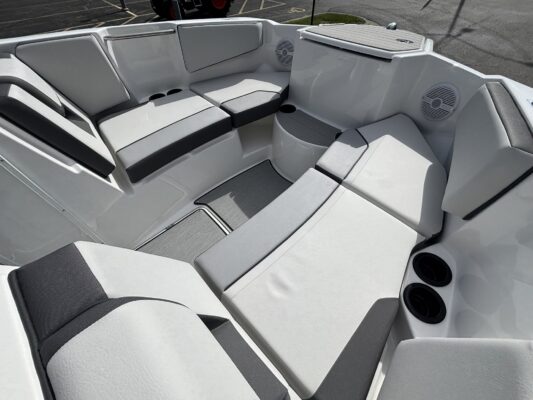 2027 YAMAHA JET AR 220
