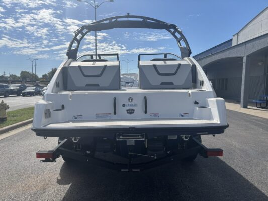 2027 YAMAHA JET AR 220