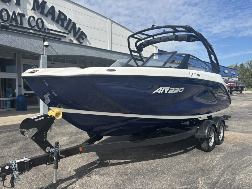 2027 YAMAHA JET AR 220
