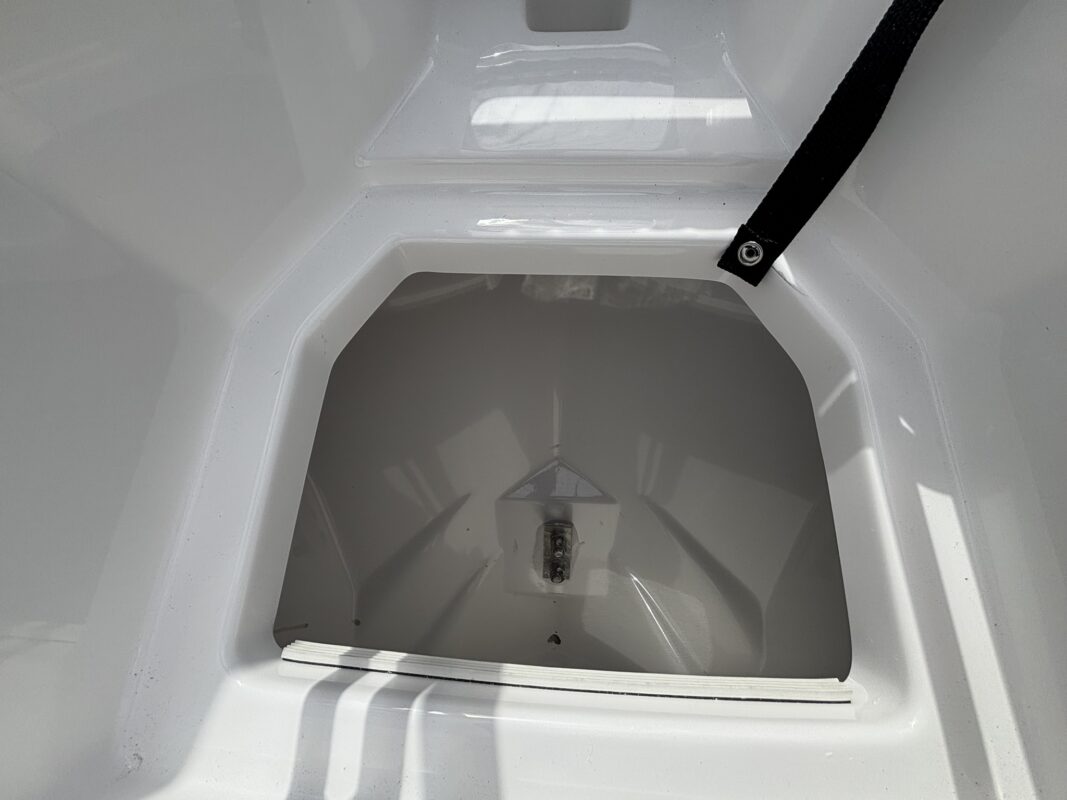 2027 YAMAHA JET AR 220
