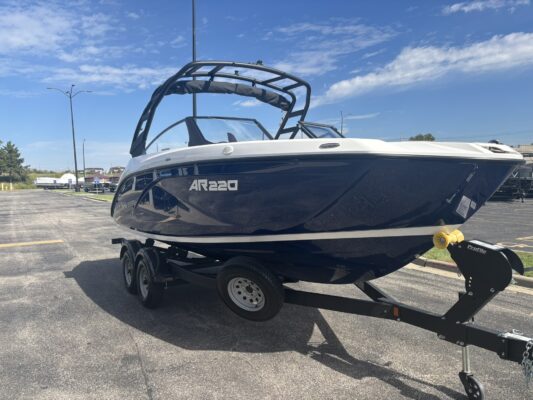 2027 YAMAHA JET AR 220