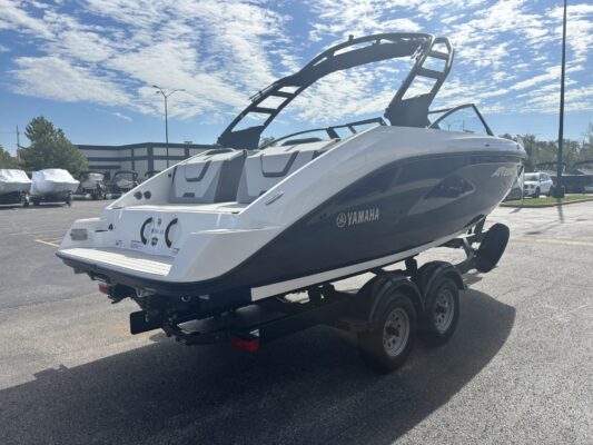 2027 YAMAHA JET AR 220